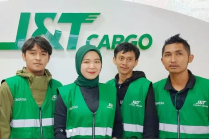 Pertanyaan Yang Sering Diajukan Tentang J&T Cargo