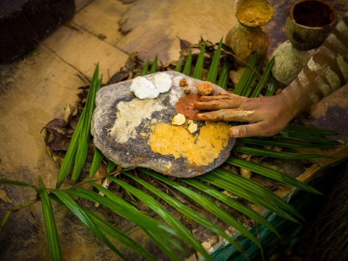 Perbedaan Makanan Khas Suku Dani Dengan Suku Lain